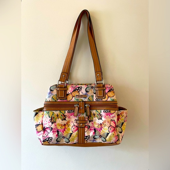 Rosetti Handbags - EUC Rosetti Tan with Butterfly Print Purse